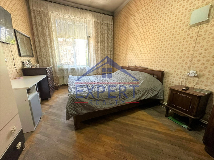 ԷՐԵԲՈՒՆԻ, ՏԻԳՐԱՆ ՄԵԾԻ ՊՈՂՈՏԱ, 3 ՍԵՆՅԱԿ