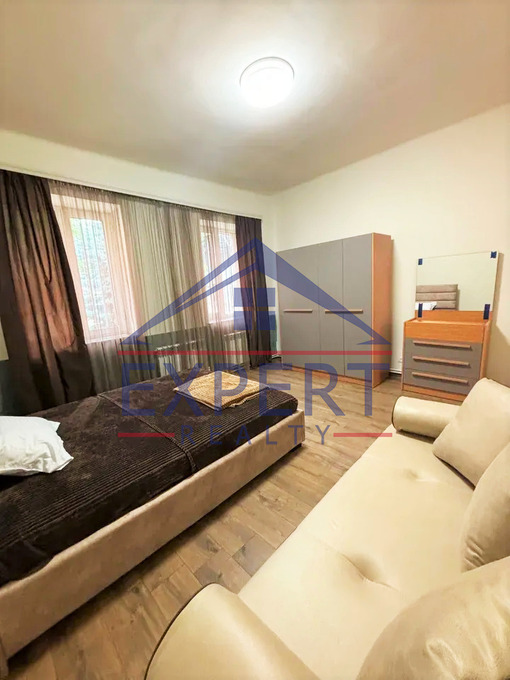 ԱՐԱԲԿԻՐ, ՎԱՀՐԱՄ ՓԱՓԱԶՅԱՆ ՓՈՂՈՑ, 4 ՍԵՆՅԱԿ