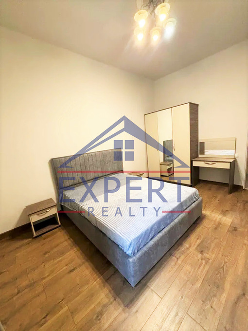 ԱՐԱԲԿԻՐ, ՎԱՀՐԱՄ ՓԱՓԱԶՅԱՆ ՓՈՂՈՑ, 4 ՍԵՆՅԱԿ