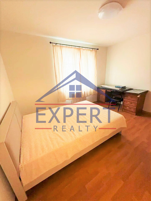 ԱՐԱԲԿԻՐ, ՎԱՀՐԱՄ ՓԱՓԱԶՅԱՆ ՓՈՂՈՑ, 4 ՍԵՆՅԱԿ