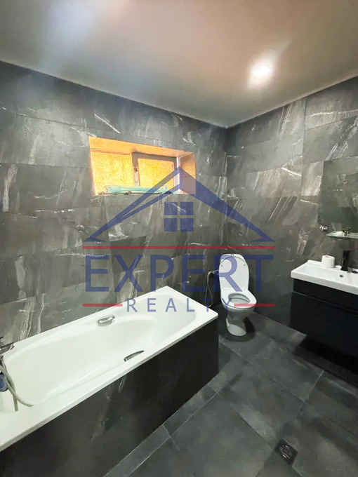 ԱՐԱԲԿԻՐ, ՎԱՀՐԱՄ ՓԱՓԱԶՅԱՆ ՓՈՂՈՑ, 4 ՍԵՆՅԱԿ