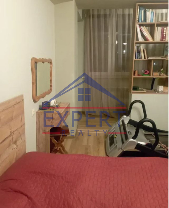 ԿԵՆՏՐՈՆ, ՊՈՒՇԿԻՆԻ ՓՈՂՈՑ, 3 ՍԵՆՅԱԿ