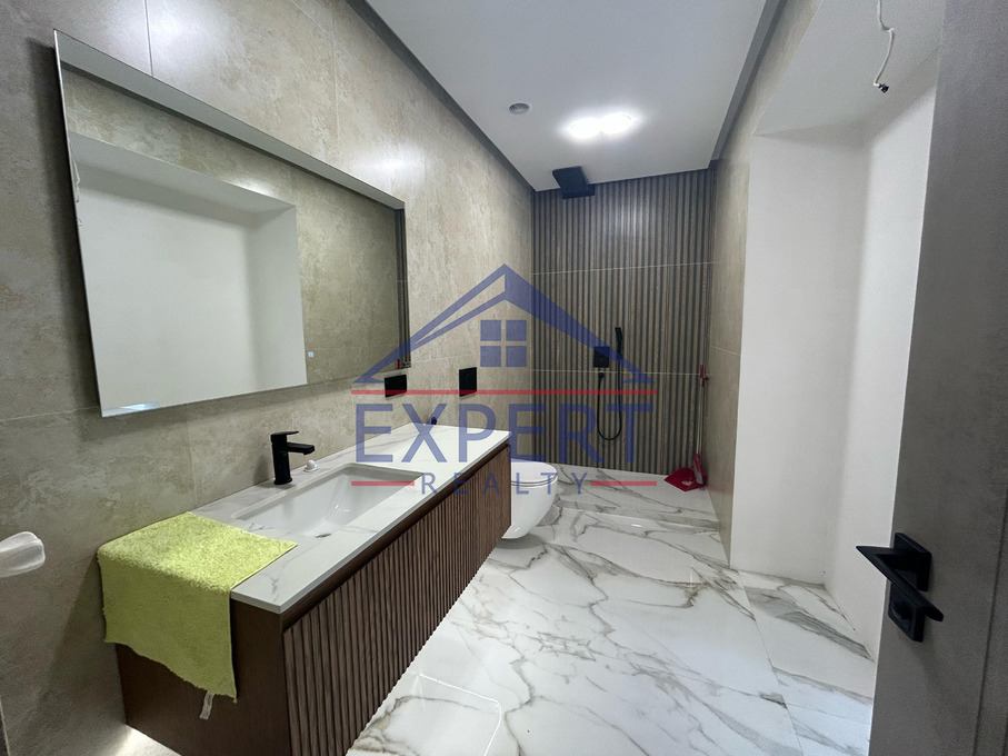 ԿԵՆՏՐՈՆ, ՍԱՅԱԹ ՆՈՎԱ ՊՈՂՈՏԱ, 3 ՍԵՆՅԱԿ