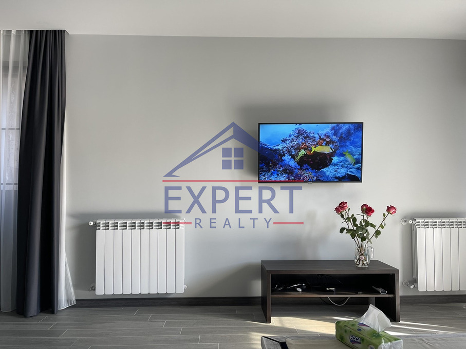 ԿԵՆՏՐՈՆ, ՄԱՇՏՈՑԻ ՊՈՂՈՏԱ, 2 ՍԵՆՅԱԿ