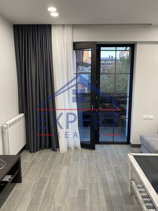 ԿԵՆՏՐՈՆ, ՄԱՇՏՈՑԻ ՊՈՂՈՏԱ, 2 ՍԵՆՅԱԿ