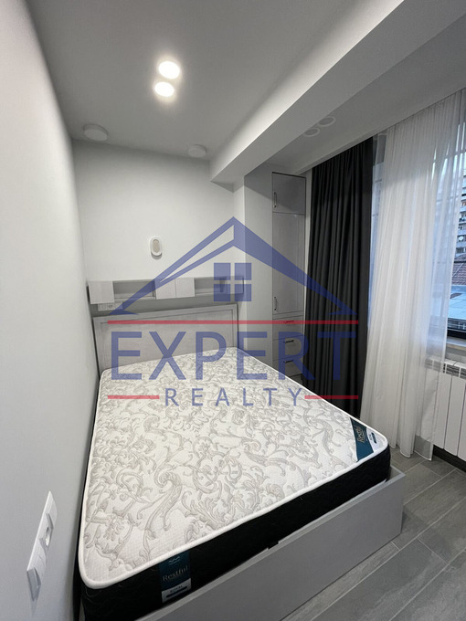 ԿԵՆՏՐՈՆ, ՄԱՇՏՈՑԻ ՊՈՂՈՏԱ, 2 ՍԵՆՅԱԿ