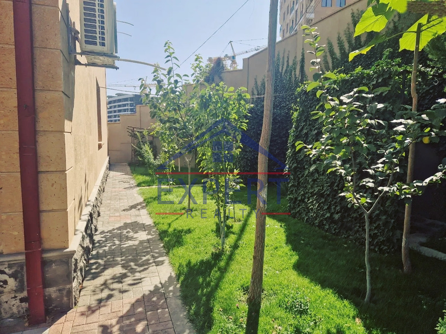 ԱՐԱԲԿԻՐ, ՄԱՐՈ ՄԱՐԳԱՐՅԱՆ 12 ՍԵՆՅԱԿ