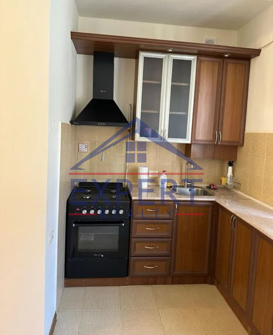 ԿԵՆՏՐՈՆ , ՍԱՐՅԱՆ Փ, 3 ՍԵՆՅԱԿ