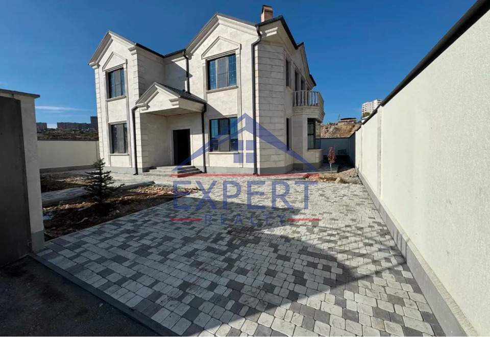 Երկու հարկանի առանձնատուն Ավան՝ Հրաչյա Աճառյան փողոց