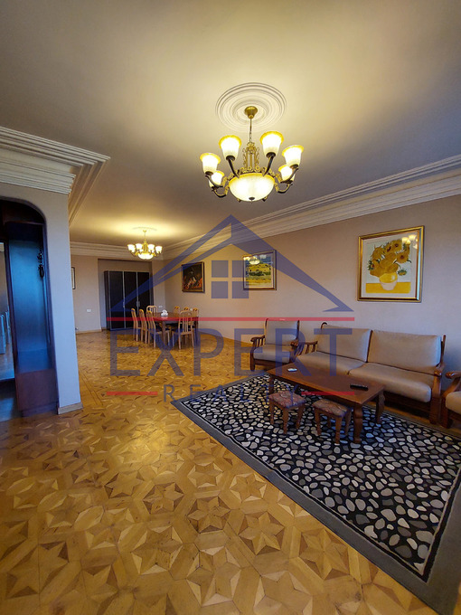 ԿԵՆՏՐՈՆ, ԶԱՔՅԱՆ ՓՈՂՈՑ, 3 ՍԵՆՅԱԿ