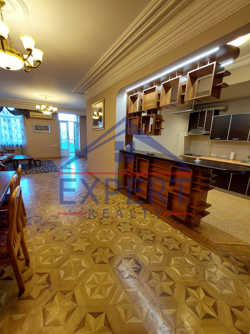 ԿԵՆՏՐՈՆ, ԶԱՔՅԱՆ ՓՈՂՈՑ, 3 ՍԵՆՅԱԿ