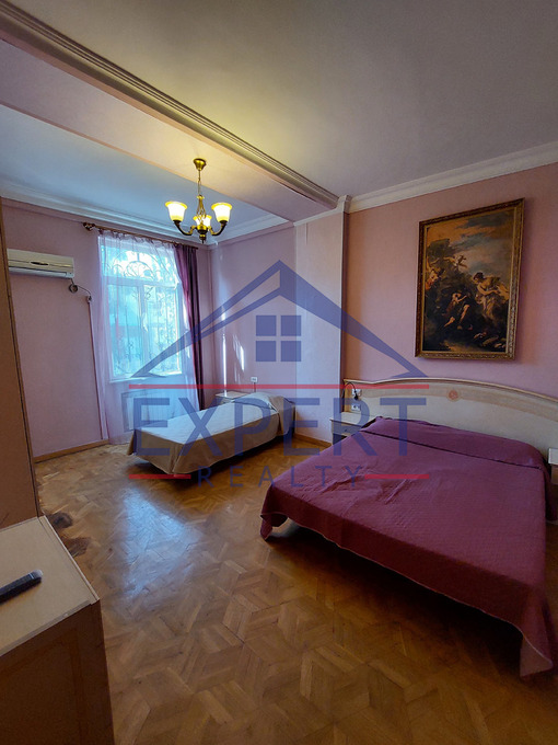 ԿԵՆՏՐՈՆ, ԶԱՔՅԱՆ ՓՈՂՈՑ, 3 ՍԵՆՅԱԿ