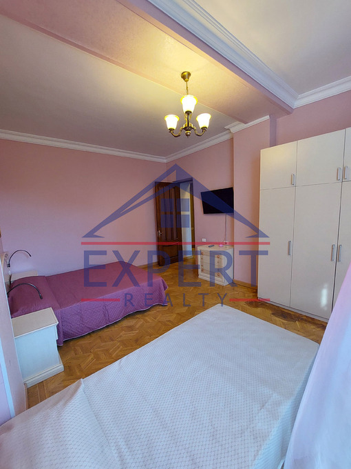 ԿԵՆՏՐՈՆ, ԶԱՔՅԱՆ ՓՈՂՈՑ, 3 ՍԵՆՅԱԿ