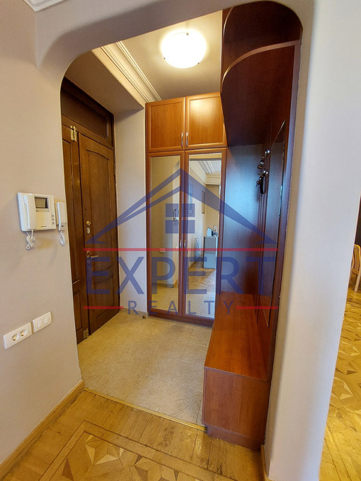 ԿԵՆՏՐՈՆ, ԶԱՔՅԱՆ ՓՈՂՈՑ, 3 ՍԵՆՅԱԿ