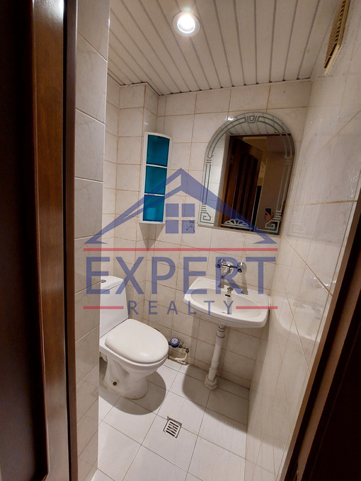 ԿԵՆՏՐՈՆ, ԶԱՔՅԱՆ ՓՈՂՈՑ, 3 ՍԵՆՅԱԿ