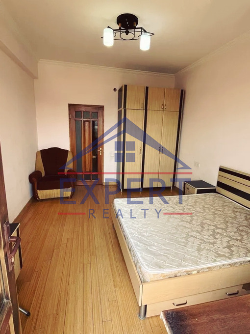 ԿԵՆՏՐՈՆ, ԱՐԳԻՇՏԻ ՓՈՂՈՑ, 2 ՍԵՆՅԱԿ