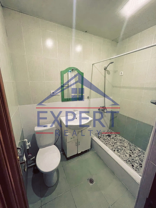 ԿԵՆՏՐՈՆ, ԱՐԳԻՇՏԻ ՓՈՂՈՑ, 2 ՍԵՆՅԱԿ