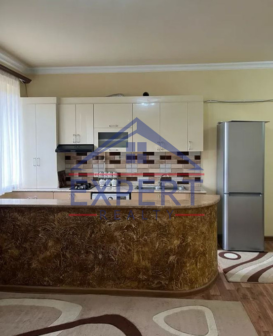 ԿԵՆՏՐՈՆ , ԱՐԳԻՇՏԻ Փ, 3 ՍԵՆՅԱԿ