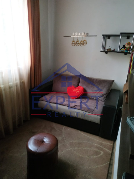 ԿԵՆՏՐՈՆ , ԱՂԱՅԱՆ ՓՈՂՈՑ, 3 ՍԵՆՅԱԿ