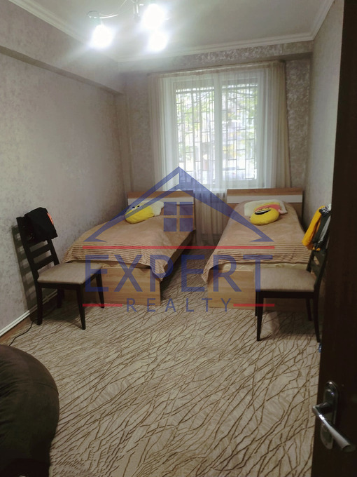 ԿԵՆՏՐՈՆ , ԱՂԱՅԱՆ ՓՈՂՈՑ, 3 ՍԵՆՅԱԿ