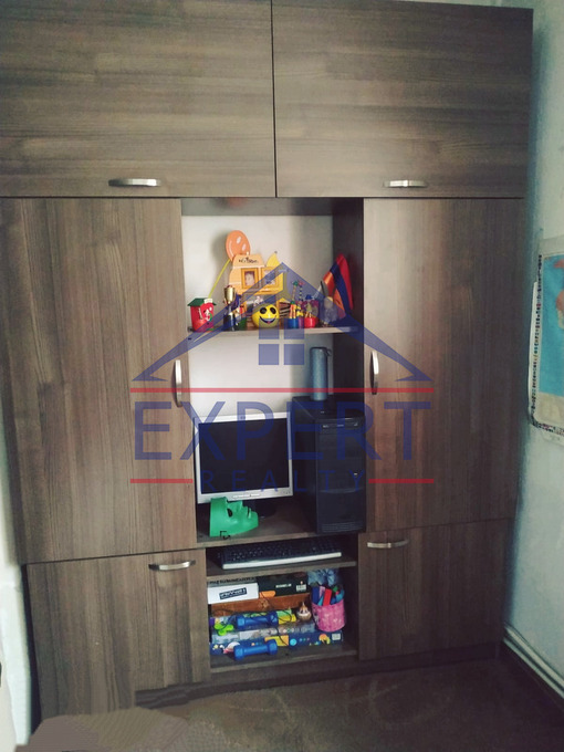 ԿԵՆՏՐՈՆ , ԱՂԱՅԱՆ ՓՈՂՈՑ, 3 ՍԵՆՅԱԿ