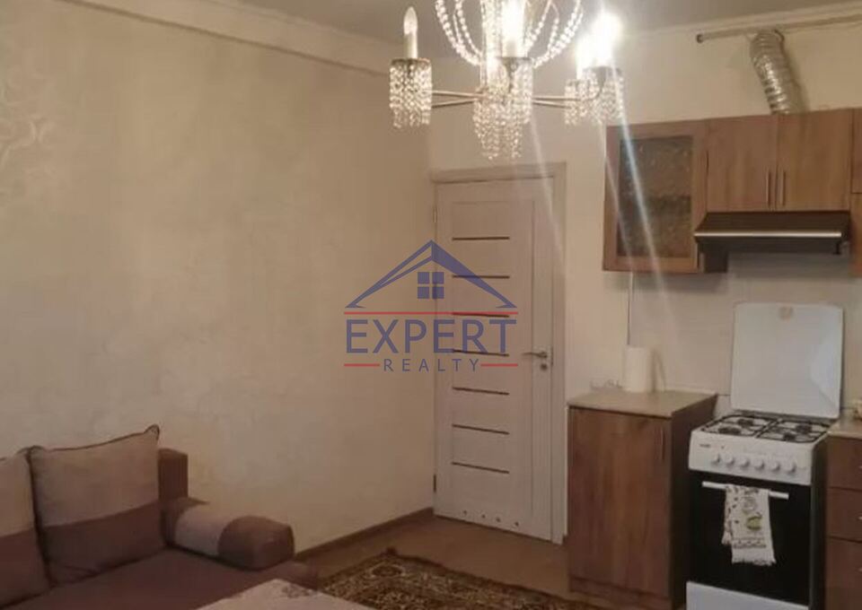 ԿԵՆՏՐՈՆ, ՆԱՐ-ԴՈՍԻ ՓՈՂՈՑ, 2 ՍԵՆՅԱԿ