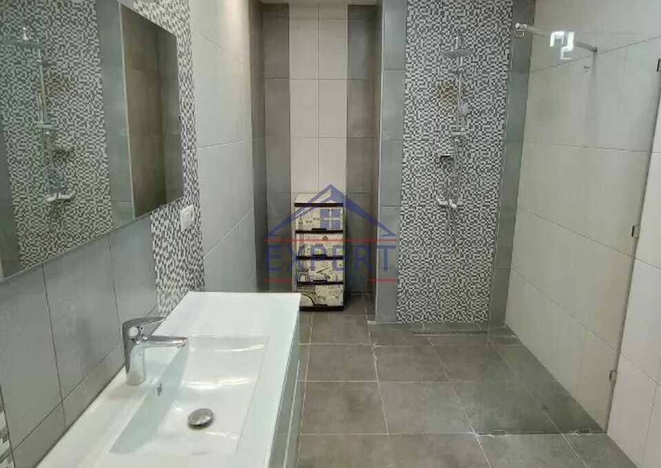 ԿԵՆՏՐՈՆ, ՎԵՐԻՆ ԱՆՏԱՌԱՅԻՆ ՓՈՂՈՑ, 4 ՍԵՆՅԱԿ