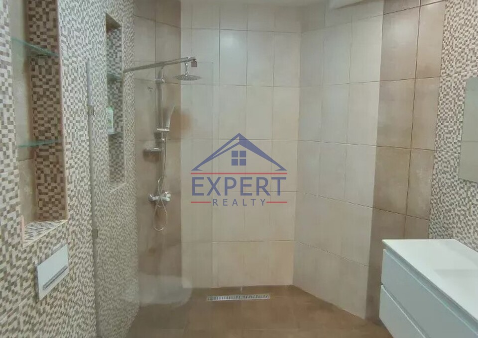 ԿԵՆՏՐՈՆ, ՎԵՐԻՆ ԱՆՏԱՌԱՅԻՆ ՓՈՂՈՑ, 4 ՍԵՆՅԱԿ