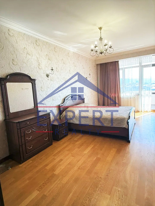 ԿԵՆՏՐՈՆ, ԾԻԾԵՌՆԱԿԱԲԵՐԴԻ ԽՃՈՒՂԻ, 3 ՍԵՆՅԱԿ