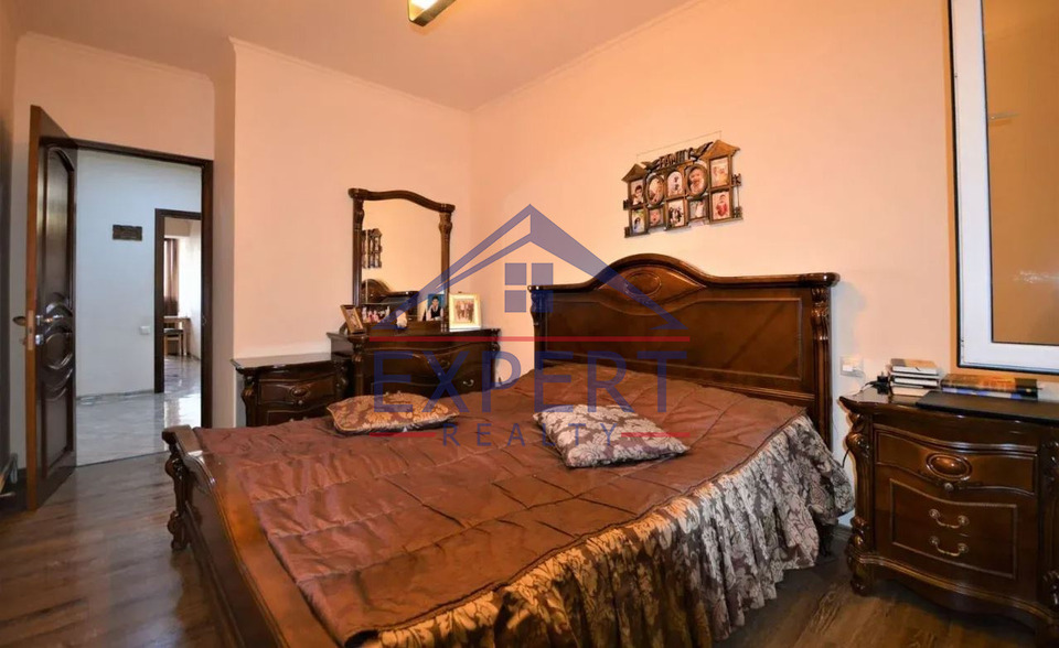 ՄԱԼԱԹԻԱ ՍԵԲԱՍՏԻԱ, ԿՈՒՐՂԻՆՅԱՆ ՓՈՂՈՑ, 4 ՍԵՆՅԱԿ