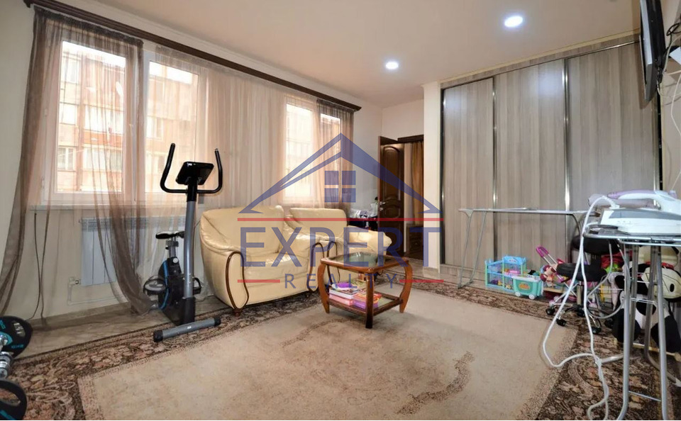 ՄԱԼԱԹԻԱ ՍԵԲԱՍՏԻԱ, ԿՈՒՐՂԻՆՅԱՆ ՓՈՂՈՑ, 4 ՍԵՆՅԱԿ