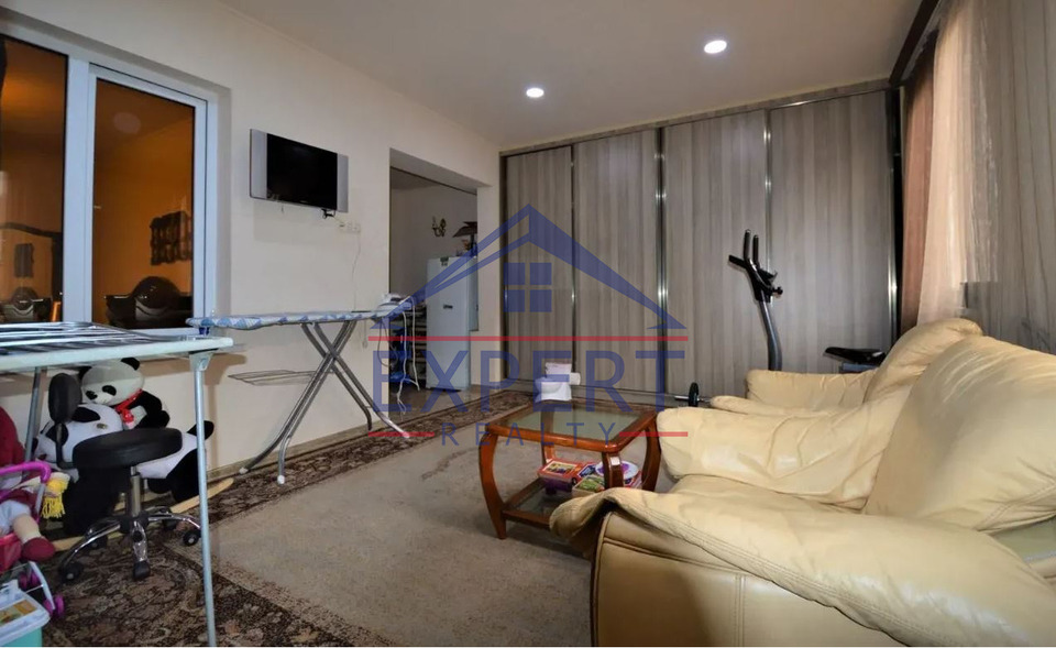 ՄԱԼԱԹԻԱ ՍԵԲԱՍՏԻԱ, ԿՈՒՐՂԻՆՅԱՆ ՓՈՂՈՑ, 4 ՍԵՆՅԱԿ