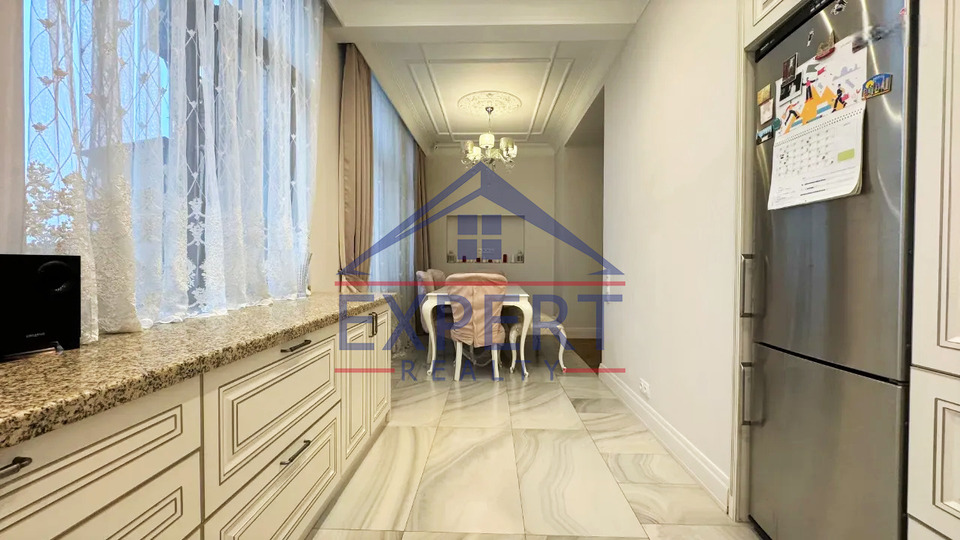 ԿԵՆՏՐՈՆ, ԱԲՈՎՅԱՆ ՓՈՂՈՑ, 2 ՍԵՆՅԱԿ