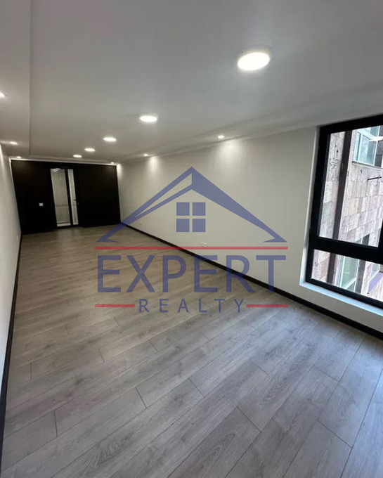 ԿԵՆՏՐՈՆ, ԱԴԱՄՅԱՆ ՓՈՂՈՑ, 160ՔՄ․