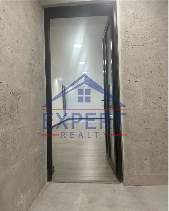 ԿԵՆՏՐՈՆ, ԱԴԱՄՅԱՆ ՓՈՂՈՑ, 160ՔՄ․