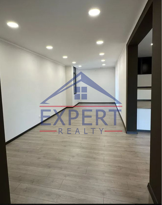 ԿԵՆՏՐՈՆ, ԱԴԱՄՅԱՆ ՓՈՂՈՑ, 160ՔՄ․