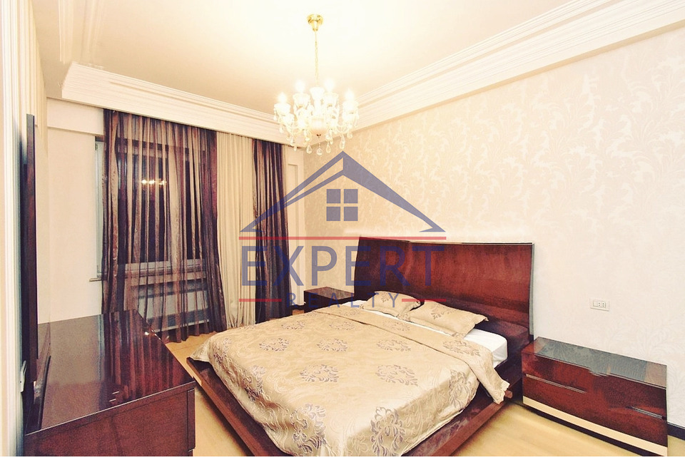 ԿԵՆՏՐՈՆ, ՀՅՈՒՍԻՍԱՅԻՆ ՊՈՂՈՏԱ, 3 ՍԵՆՅԱԿ