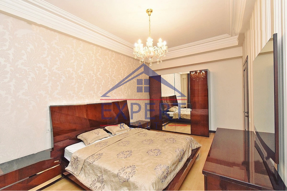 ԿԵՆՏՐՈՆ, ՀՅՈՒՍԻՍԱՅԻՆ ՊՈՂՈՏԱ, 3 ՍԵՆՅԱԿ