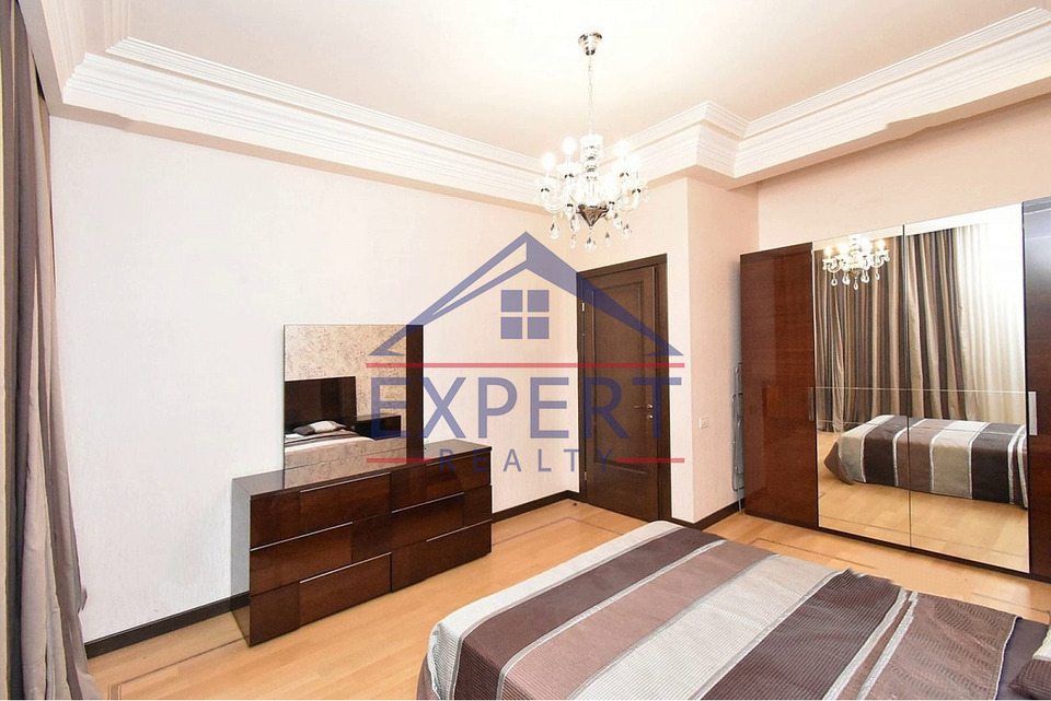 ԿԵՆՏՐՈՆ, ՀՅՈՒՍԻՍԱՅԻՆ ՊՈՂՈՏԱ, 3 ՍԵՆՅԱԿ