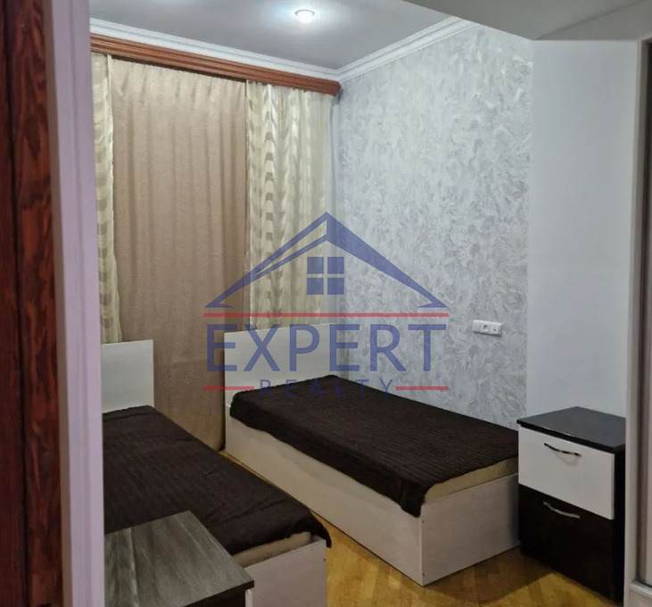 ԱՐԱԲԿԻՐ, ԲԱՐԲՅՈՒՍԻ ՓՈՂՈՑ, 3 ՍԵՆՅԱԿ