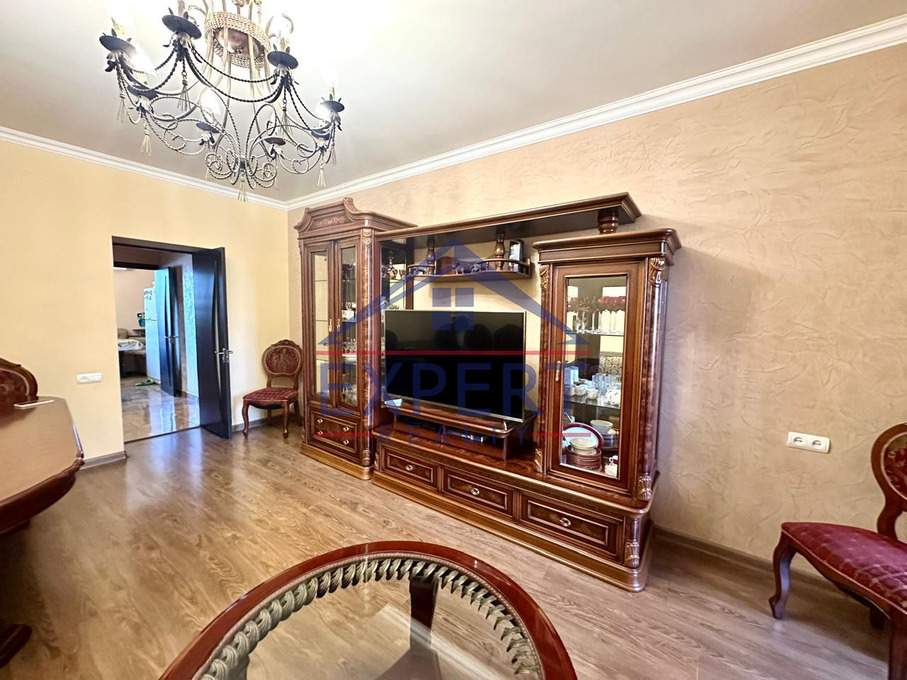 ԷՐԵԲՈՒՆԻ, ՏԻԳՐԱՆ ՄԵԾ, 3 ՍԵՆՅԱԿ