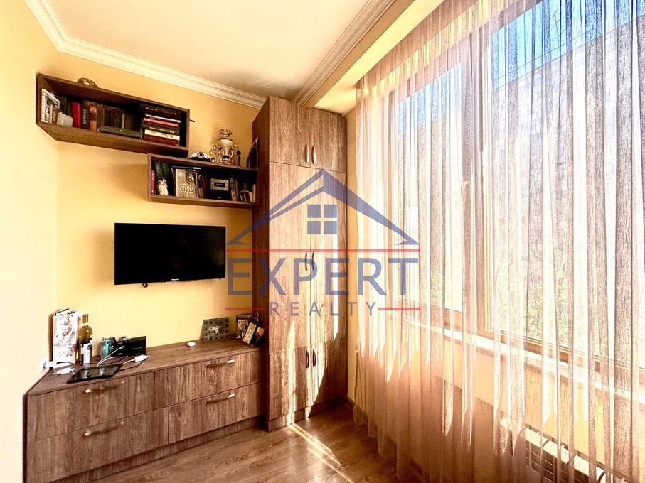 ԷՐԵԲՈՒՆԻ, ՏԻԳՐԱՆ ՄԵԾ, 3 ՍԵՆՅԱԿ