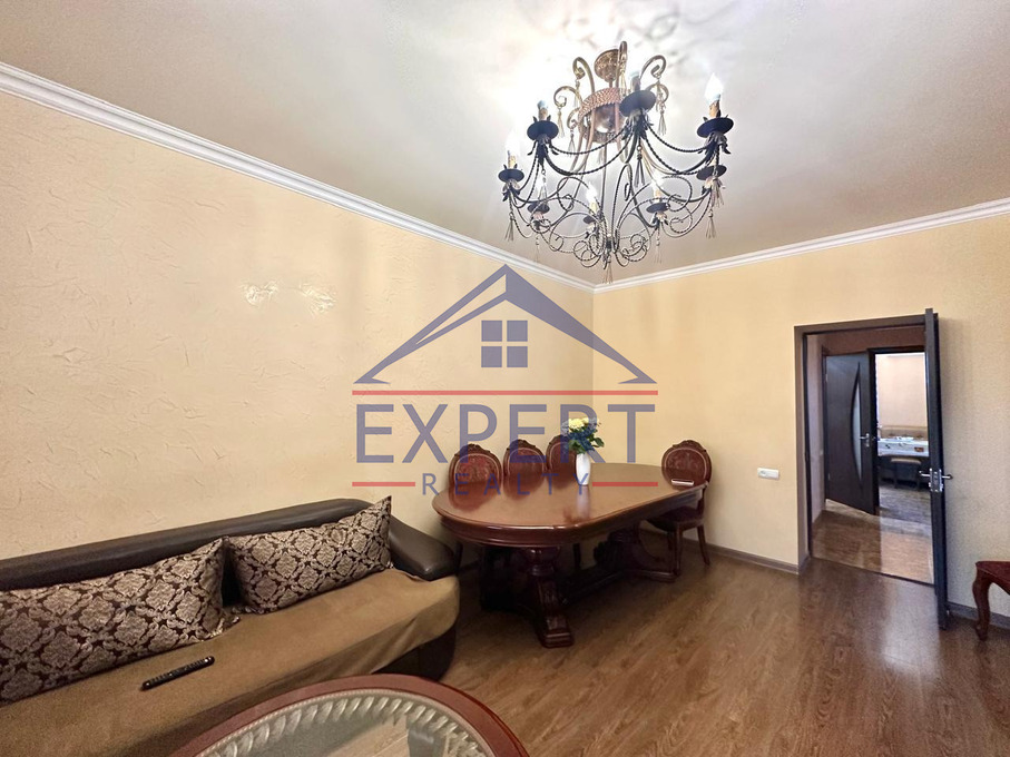 ԷՐԵԲՈՒՆԻ, ՏԻԳՐԱՆ ՄԵԾ, 3 ՍԵՆՅԱԿ