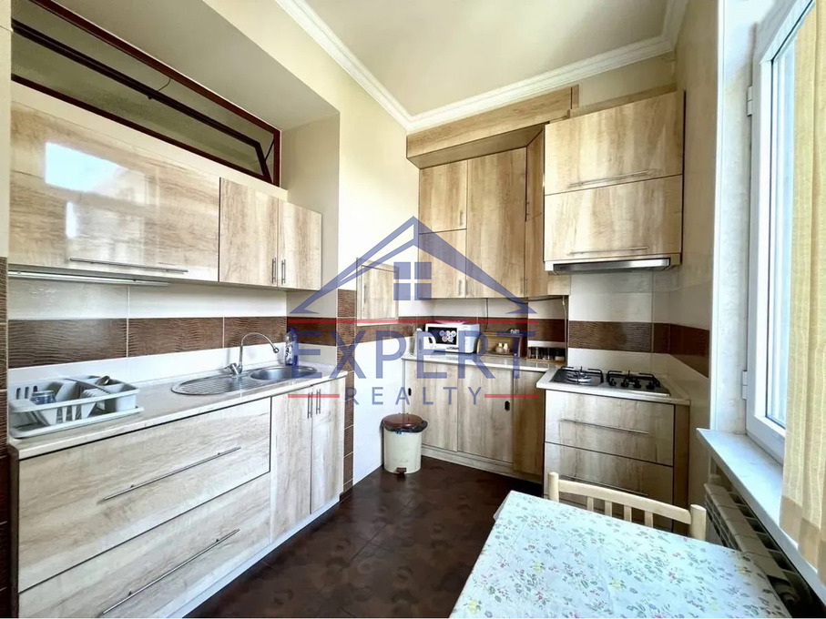 ԿԵՆՏՐՈՆ, ԹԱՄԱՆՅԱՆ, 3 ՍԵՆՅԱԿ