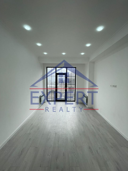 ԱՋԱՓՆՅԱԿ, ՆԱԶԱԲԵԿՅԱՆ ԹԱՂԱՄԱՍ, 6 ՍԵՆՅԱԿ