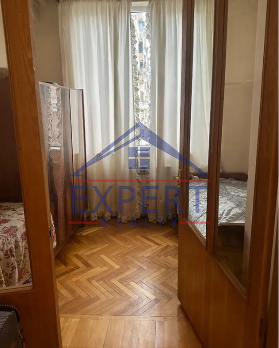 ԱՐԱԲԿԻՐ, ԳՐԻԲՈՅԵԴՈՎԻ ՓՈՂՈՑ, 4 ՍԵՆՅԱԿ