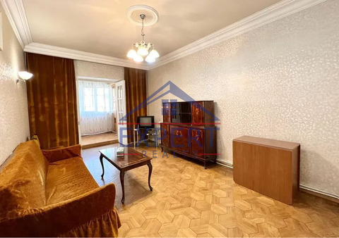 ԿԵՆՏՐՈՆ, ՉԱՐԵՆՑԻ ՓՈՂՈՑ, 3 ՍԵՆՅԱԿ