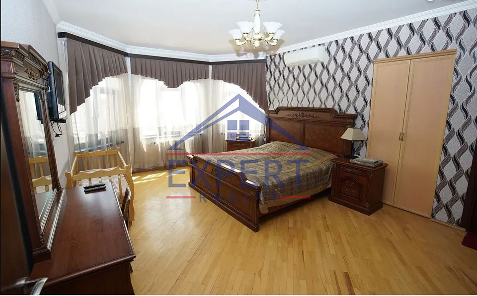 ԿԵՆՏՐՈՆ , ԱՆՏԱՌԱՅԻՆ ՓՈՂՈՑ, 6 ՍԵՆՅԱԿ