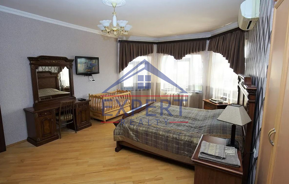ԿԵՆՏՐՈՆ , ԱՆՏԱՌԱՅԻՆ ՓՈՂՈՑ, 6 ՍԵՆՅԱԿ