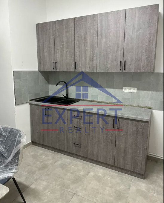 ԿԵՆՏՐՈՆ, ԱՄԻՐՅԱՆ ՓՈՂՈՑ, 200 Ք․Մ